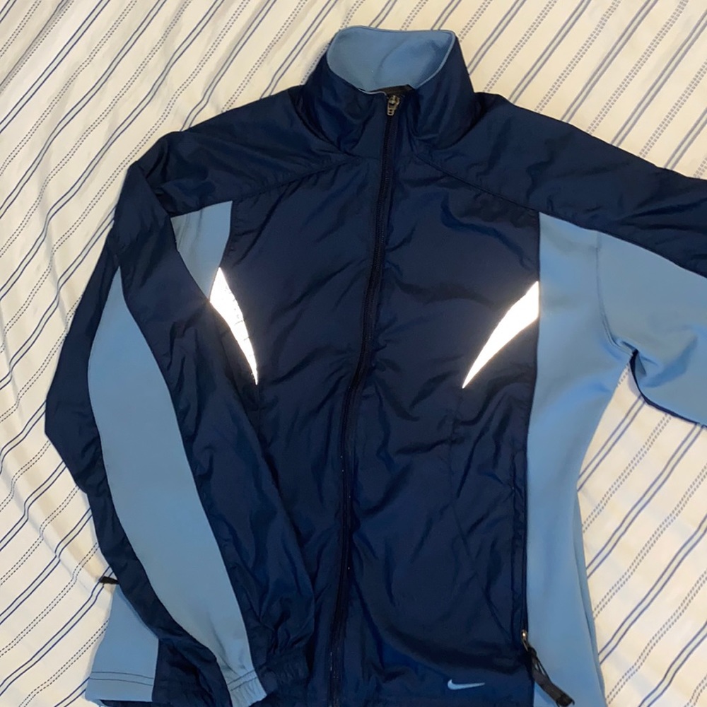 Women’s vintage Nike windbreaker